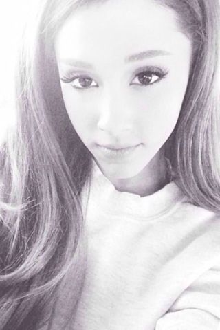 Ariana Grande Instagram How To Take Good Instagram Pictures