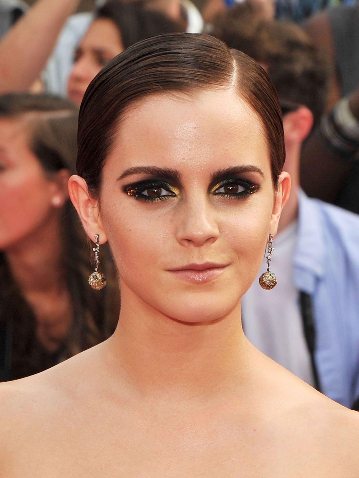 Emma Watson Hair And Makeup Pictures Of Emma Watson S Hair And Makeup Looks