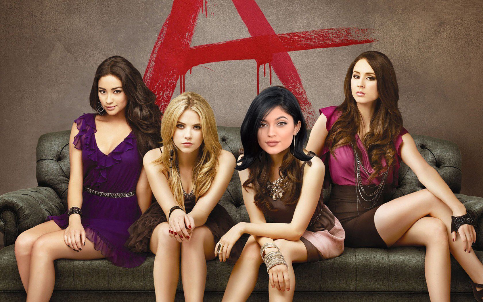 quem é a em pretty little liars