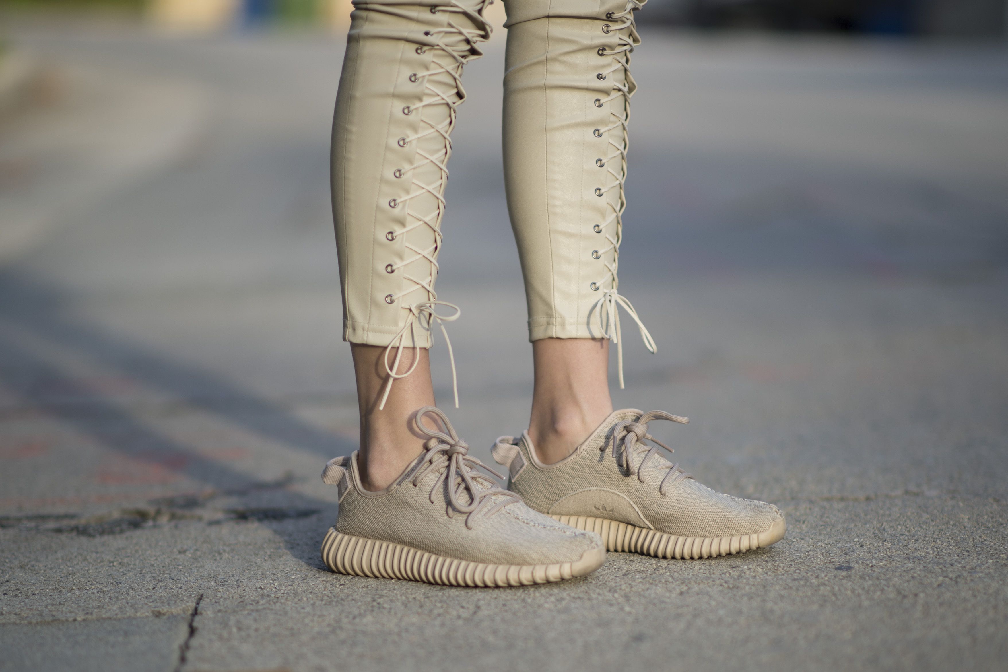 girls with yeezys