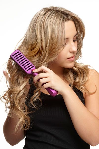 Mistakes You Make Brushing Your Hair - How To Brush Your Hair