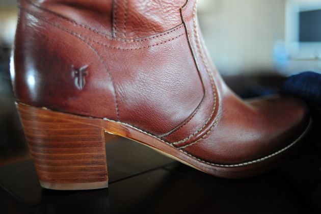 pioneer woman frye boots