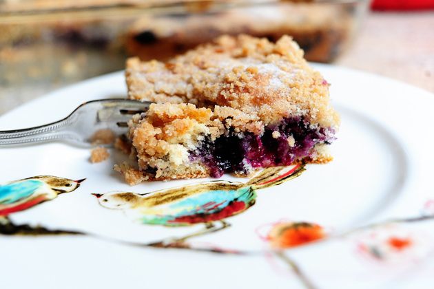 Blueberry Muffin Crumb Cake | The Domestic Rebel