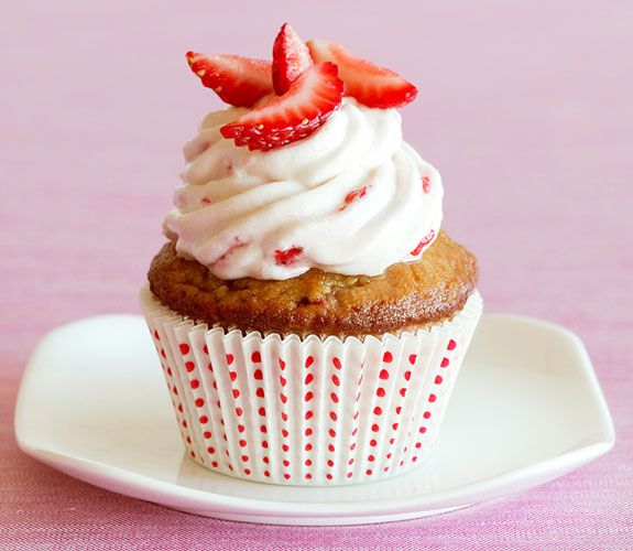 strawberry-cupcakes-gluten-free-elana-amsterdam-web