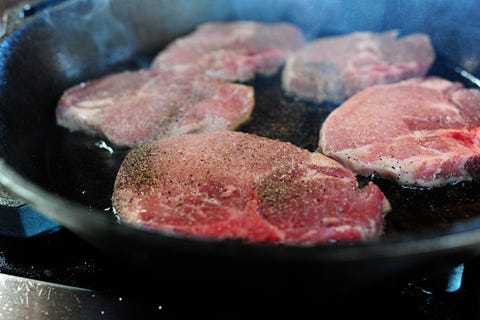 Pork Chops with Garlic and Wine