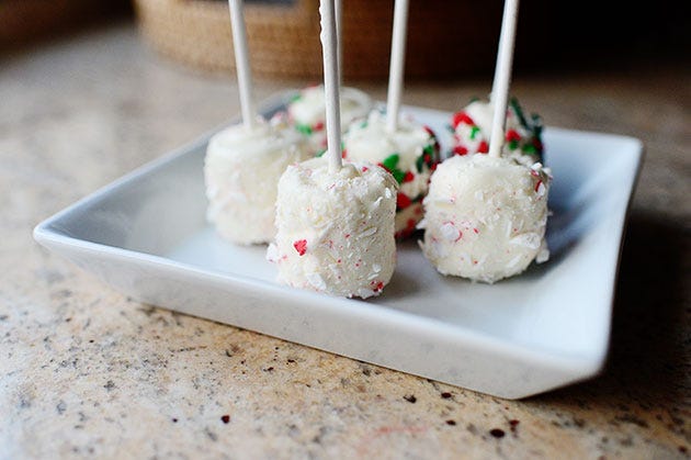 Marshmallow Pops [www.thepioneerwoman.com]