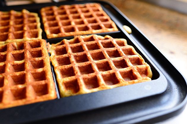 pioneer woman waffle iron