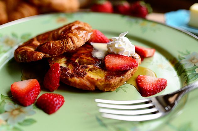 french croissant breakfast