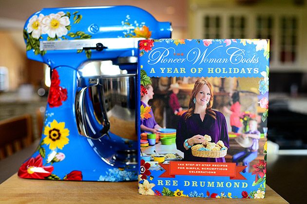 EXCLUSIVE - The Pioneer Woman {Second} Edition Custom Floral KitchenAid  Mixer {Artisan Series mixer Included}