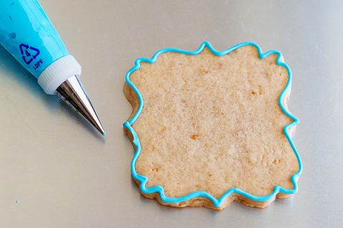 You Rule! Decorated Cookies on The Pioneer Woman: Food & Friends. (Recipe and post from Bridget Edwards of Bake at 350)