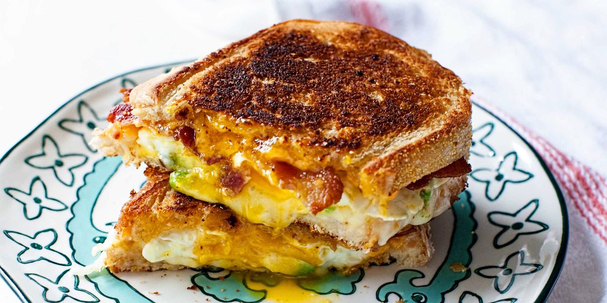 Toasted Sandwich (Egg and Cheese) - Yummieliciouz