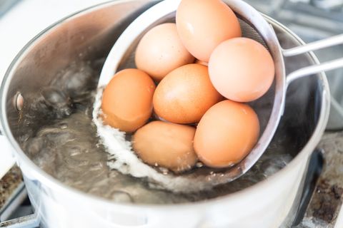 Perfect Easy-to-Peel Hard-boiled Eggs