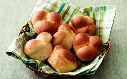 no-knead-cloverleaf-rolls-ftr