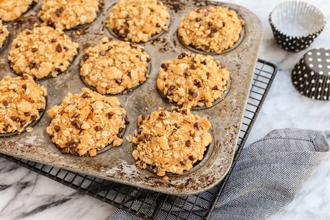 Pumpkin Muffins with Oats and Chocolate Streusel