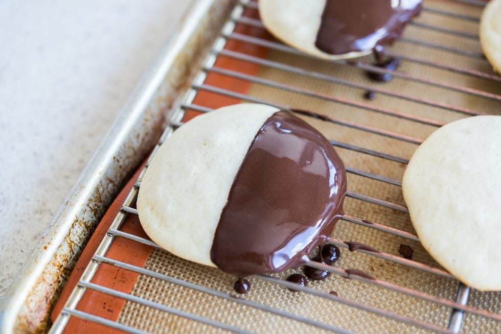 Black & White Cookies - How to Make Black and White Cookies