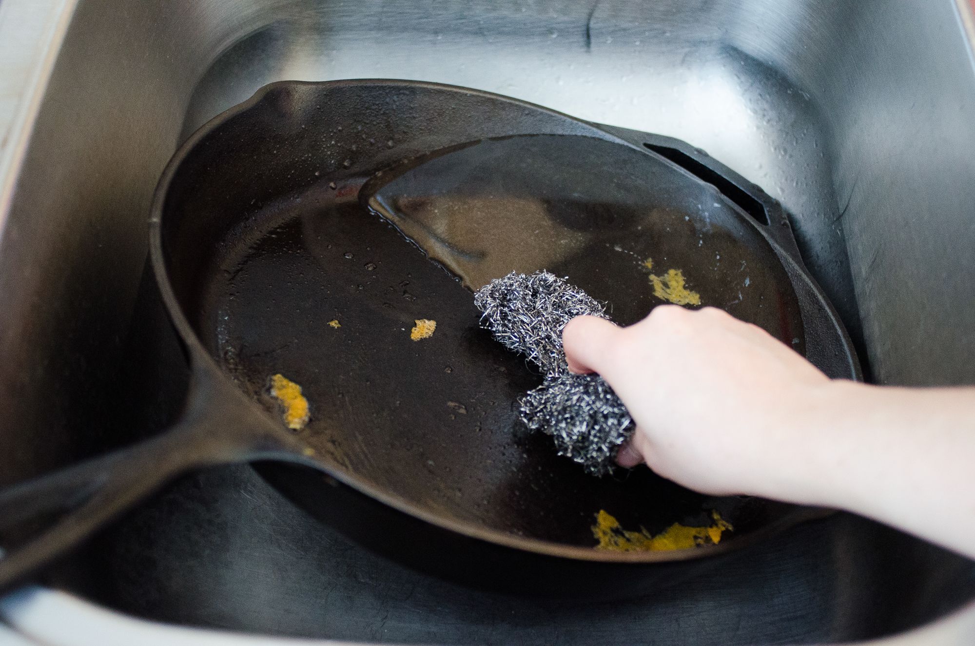 How to Remove Rust from a Cast Iron Skillet: 11 Steps