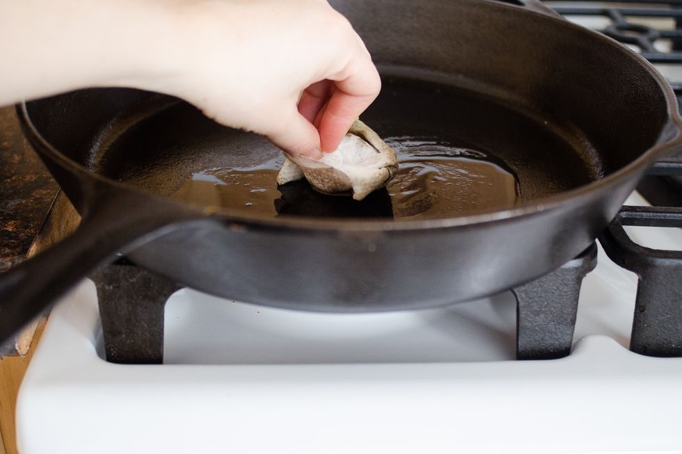 3 Ways to Clean a Cast Iron Skillet