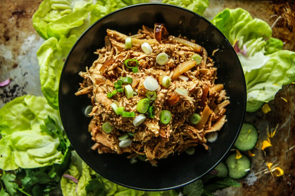 Slow Cooker Asian Chicken Lettuce Cups