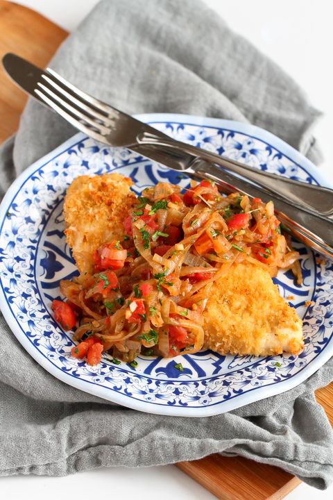 Baked Crispy Chicken with Onions and Tomatoes