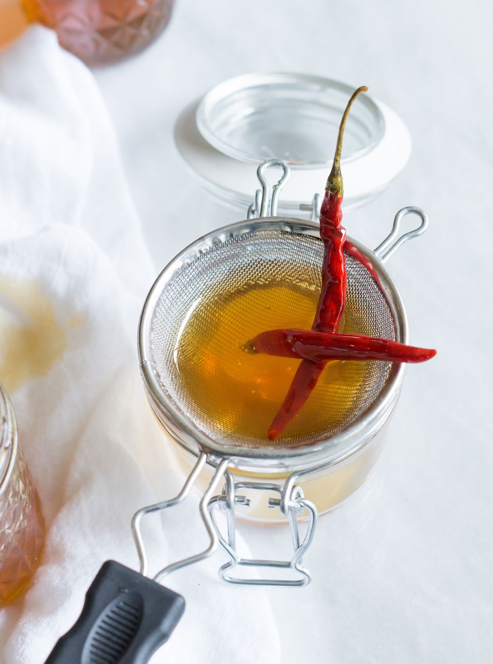 How to Infuse Honey 2 chile vert