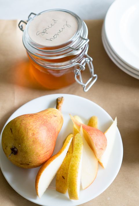 How to Infuse Honey pears