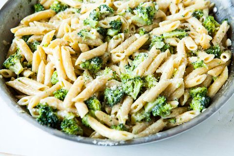 One Pot Broccoli Alfredo Pasta