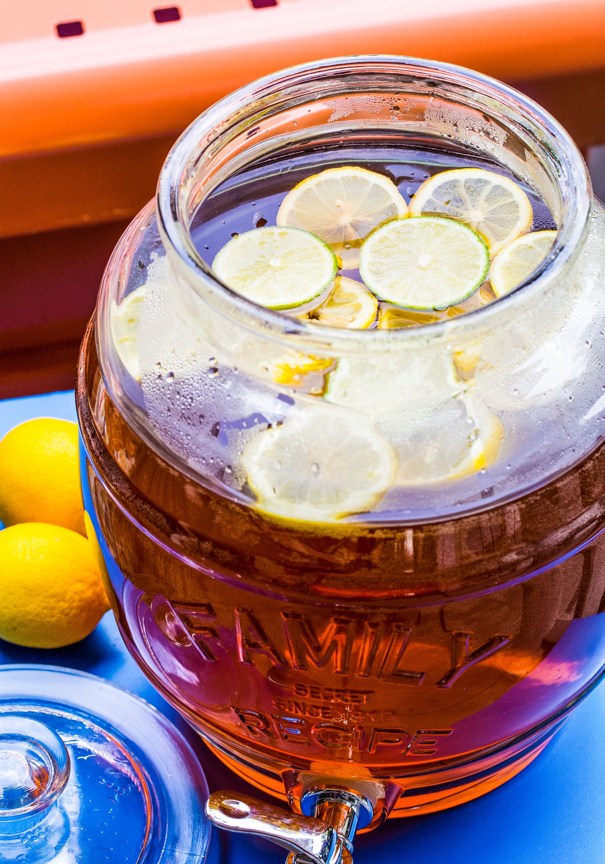 Easy Sun Tea Recipe - Eating on a Dime