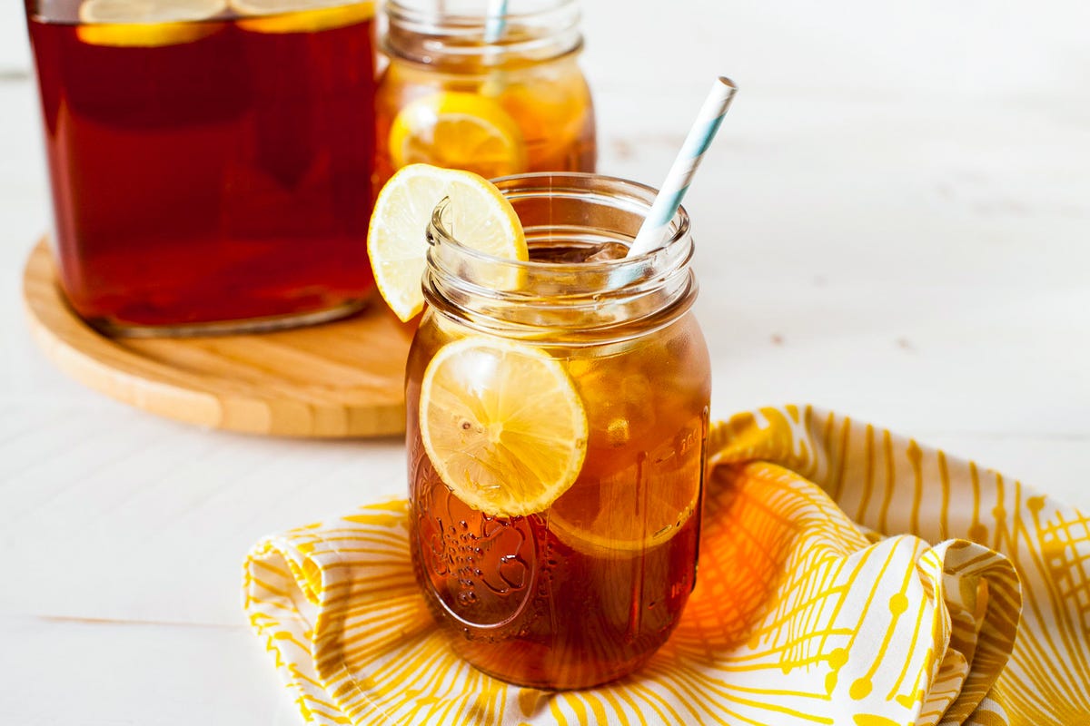 Easy Sweet Tea Recipe - Cook Clean Repeat