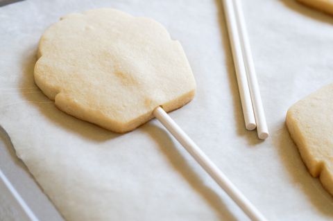 How to Make Cookies on a Stick