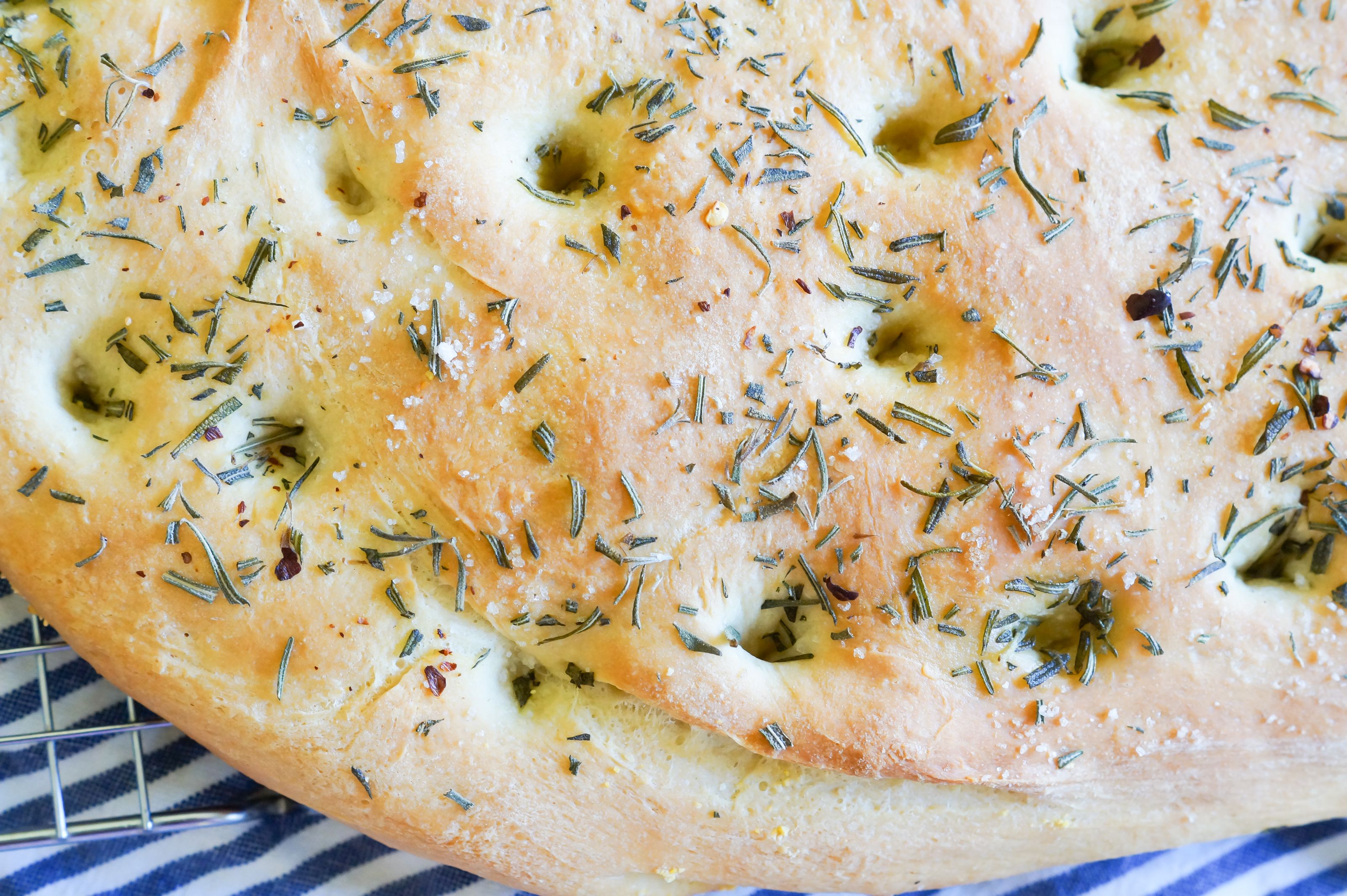 https://hips.hearstapps.com/thepioneerwoman/wp-content/uploads/2017/01/focaccia-1.jpg