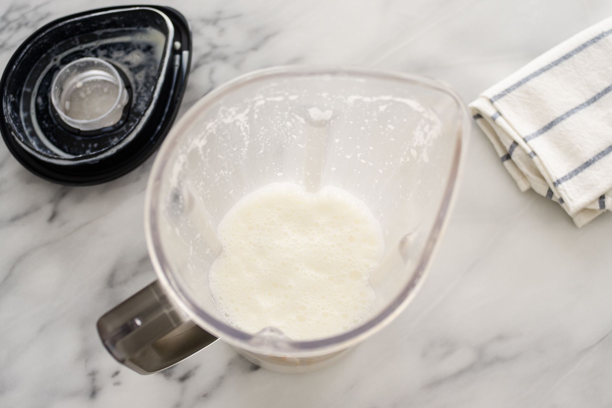 How to Froth Milk (3 Best Ways!) – A Couple Cooks