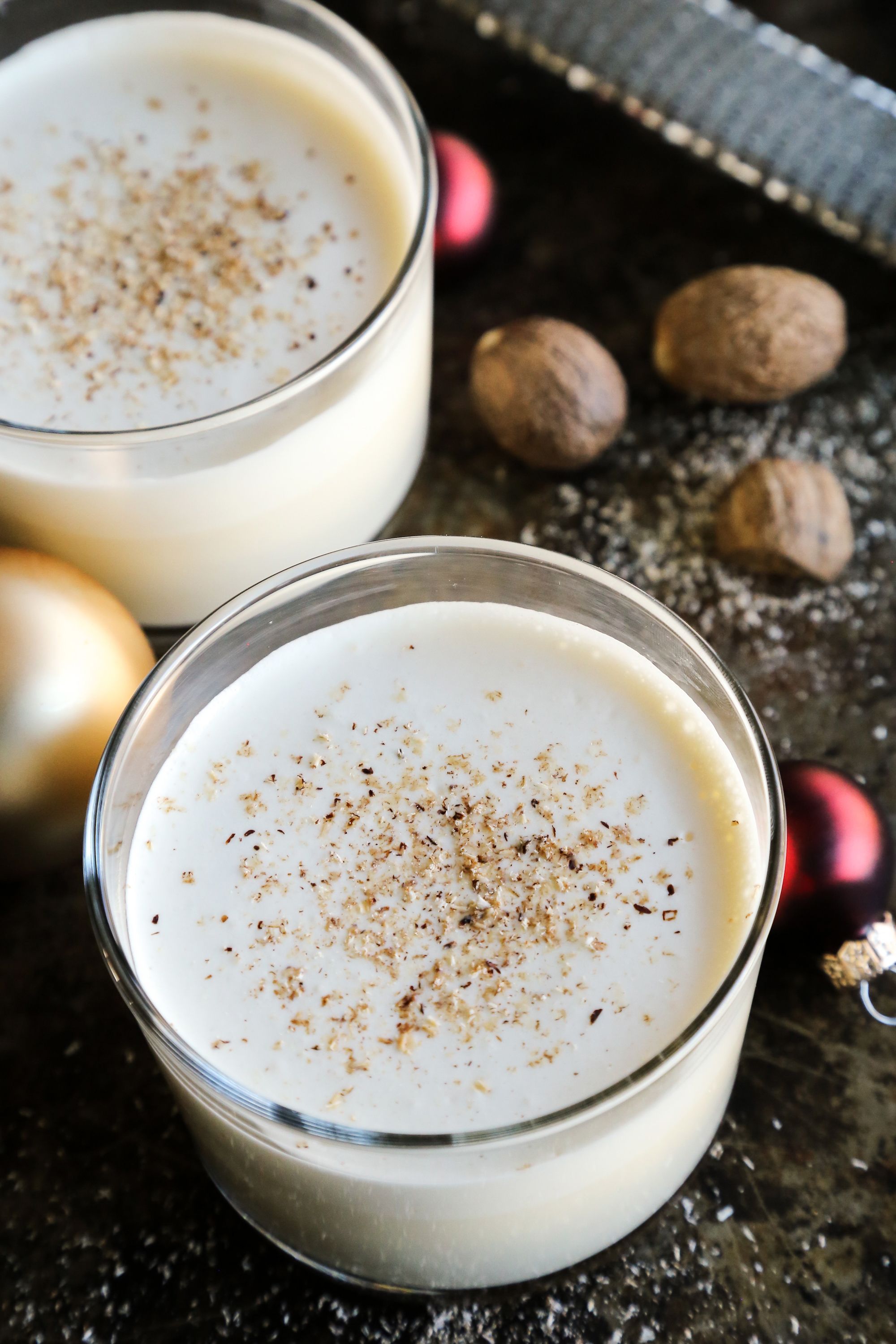 https://hips.hearstapps.com/thepioneerwoman/wp-content/uploads/2017/12/how-to-make-eggnog-07.jpg