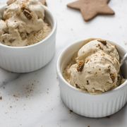 Gingerbread Cookie Ice Cream 01