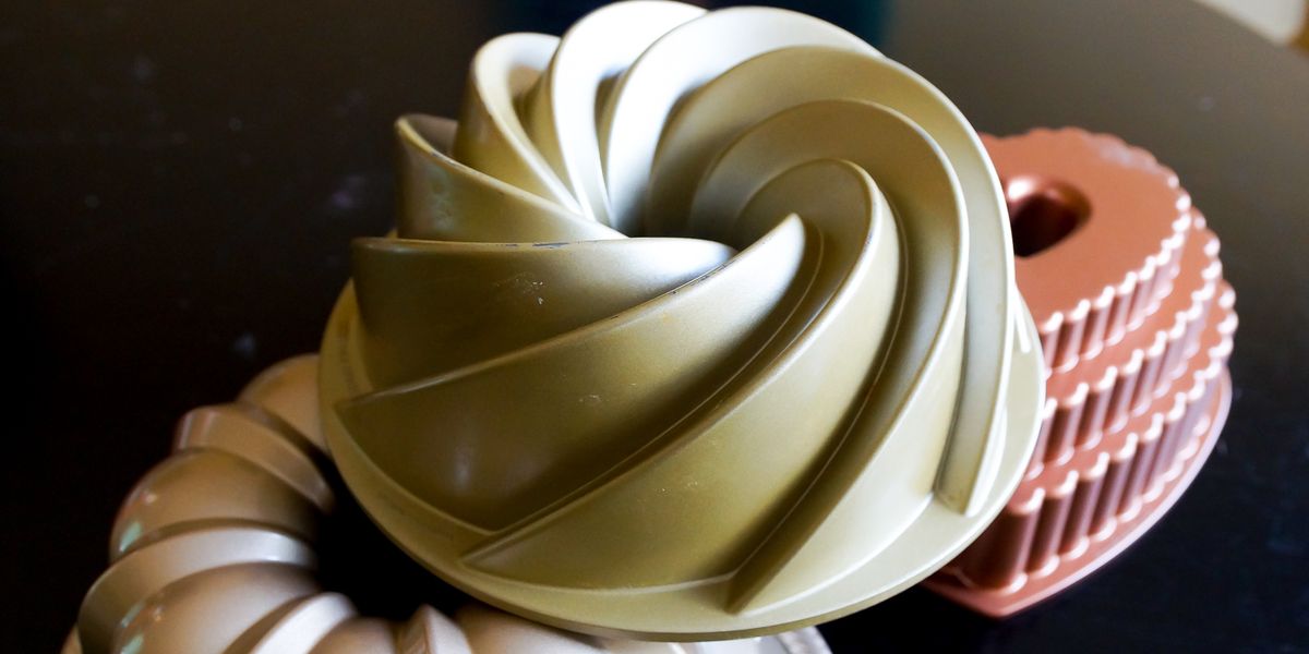 Tips on How to Use a Bundt or Shaped Cake Pan