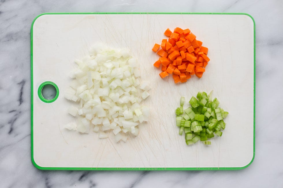 Does the Way You Cut a Vegetable Change Its Flavor?