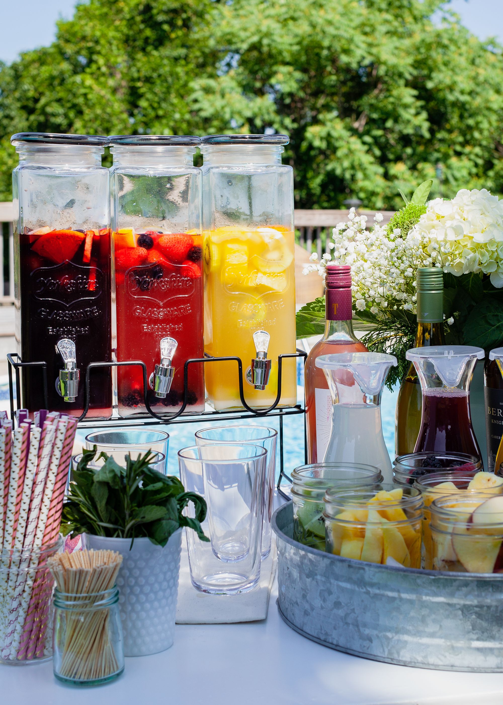 How to host a make-your-own sangria party!