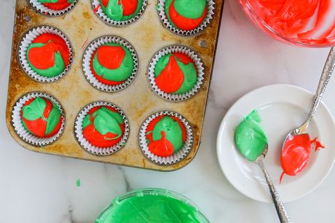 How to Make Marble Cupcakes red green 2