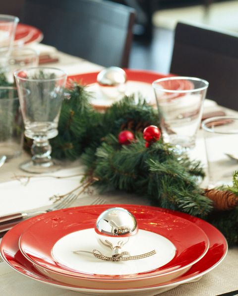 35 Elegant Christmas Table Settings - Stylish Holiday Table Centerpieces
