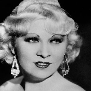 15 Greatest Mae West Quotes Ever - Quotes by Mae West About Life & Love