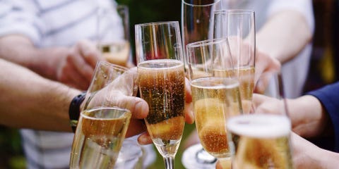 Champagne cocktail, Drink, Champagne stemware, Champagne, Alcohol, Alcoholic beverage, Wine, Stemware, Beer glass, Drinkware,