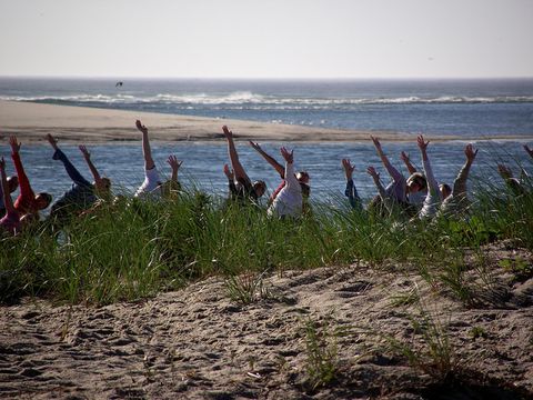 Coastal and oceanic landforms, Summer, People in nature, Coast, Soil, Beach, Shore, Sand, Active pants, Shrubland, 