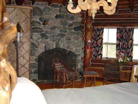 Granot Loma - Photos Of America's Largest Log Cabin