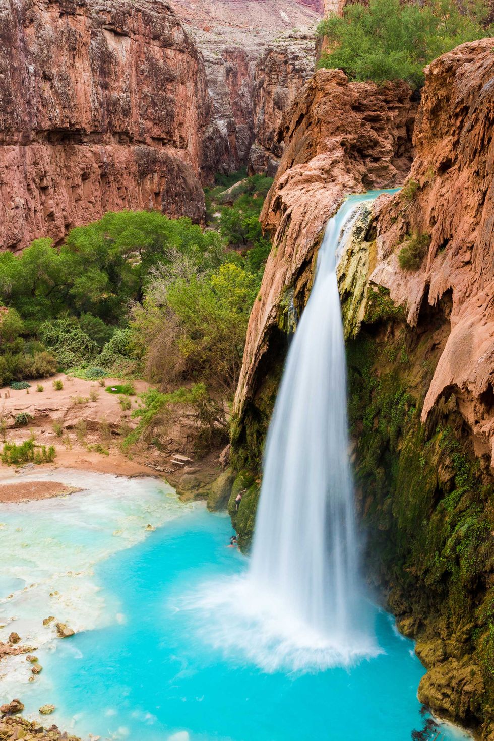 Natural Splendor: The 10 Most Magnificent Waterfalls Around the World