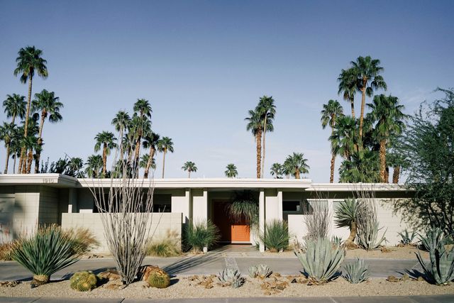 This Palm Springs Event Opens the Estates of Liberace and Frank Sinatra