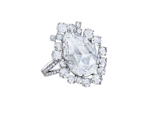 Jewellery, Engagement ring, Ring, Diamond, Pre-engagement ring, Body jewelry, Gemstone, Silver, Platinum, Circle, 