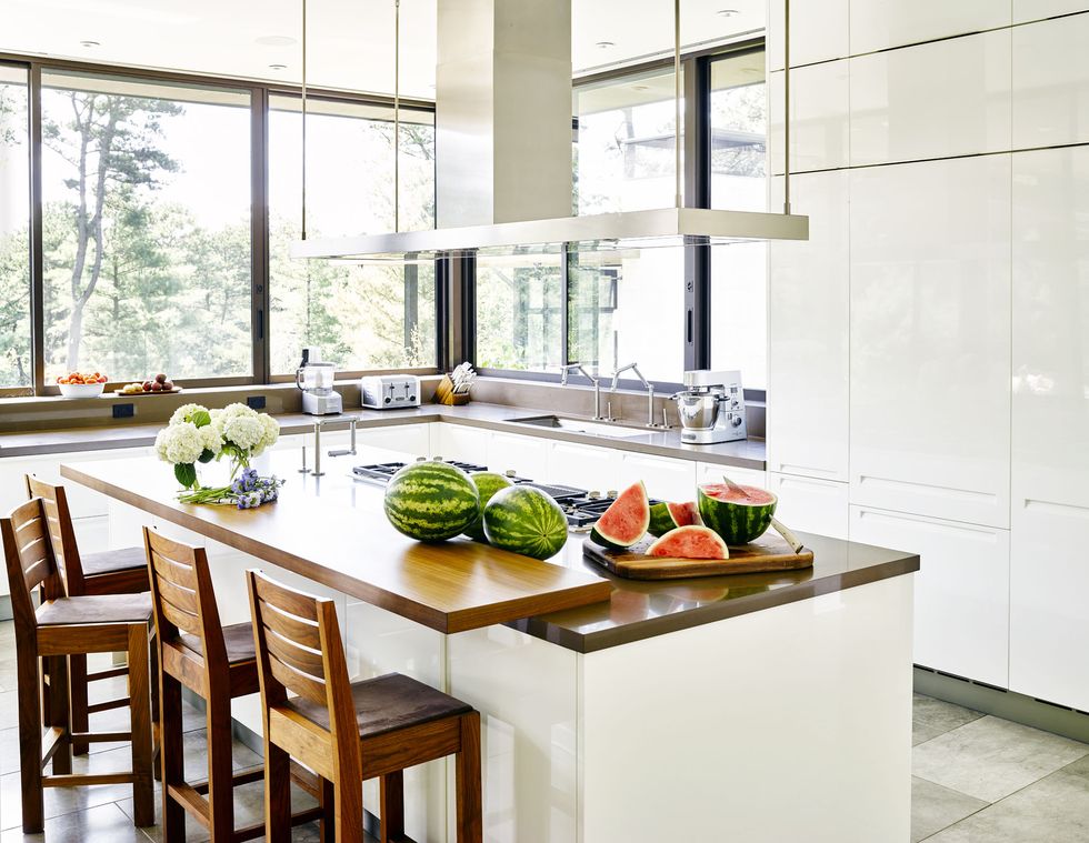 Room, Table, Interior design, Glass, Vegetable, Fixture, Produce, Daylighting, Whole food, Home, 