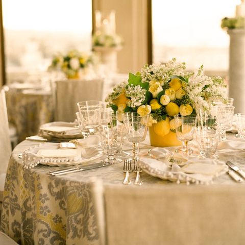 Tablecloth, Bouquet, Centrepiece, Textile, Table, Glass, Linens, Furniture, Flower, Serveware, 