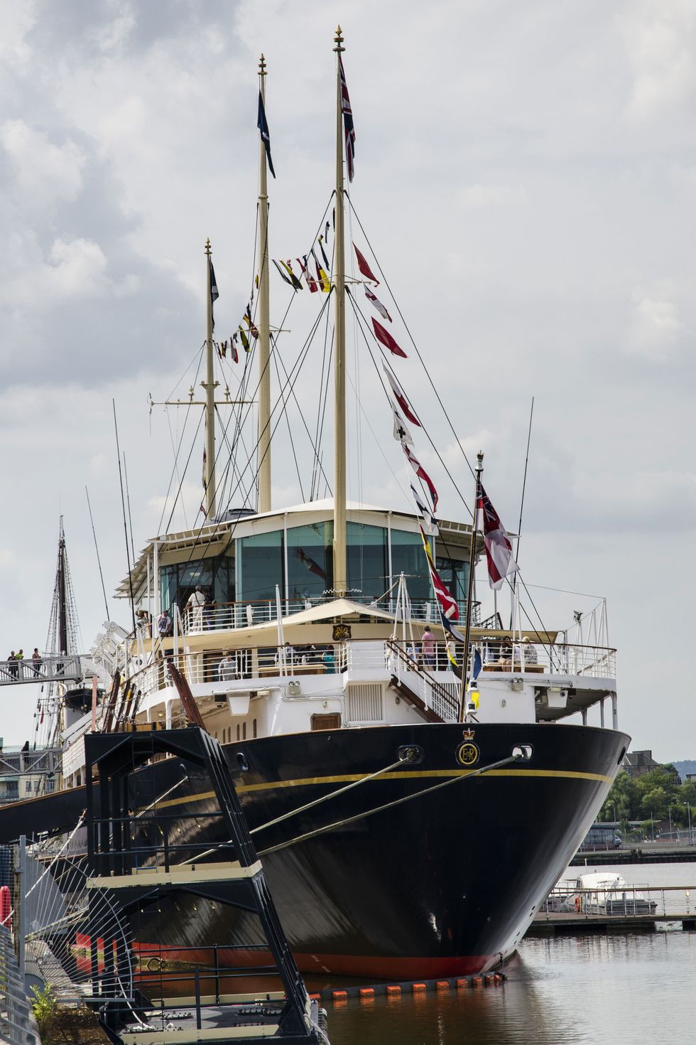 Vehicle, Boat, Water transportation, Fishing vessel, Watercraft, Ship, Fishing trawler, Harbor, Architecture, Marina, 