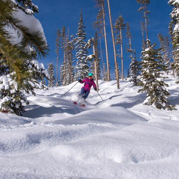 Winter, Recreation, Winter sport, Snow, Glacial landform, Outdoor recreation, Ski Equipment, Slope, Adventure, Terrain, 