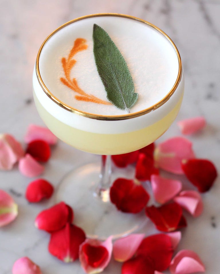 15 Best Gin Cocktails - Easy Classic Gin Drink Recipes